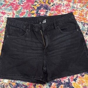 H&M Black Jean Shorts for Women size 12